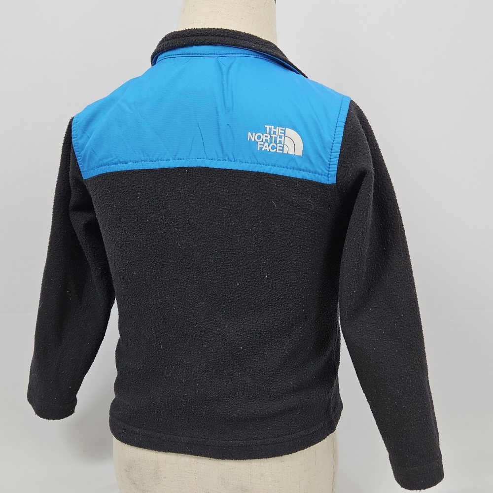 The North Face Denali size 2T fleece jacket - Picture 12 of 15
